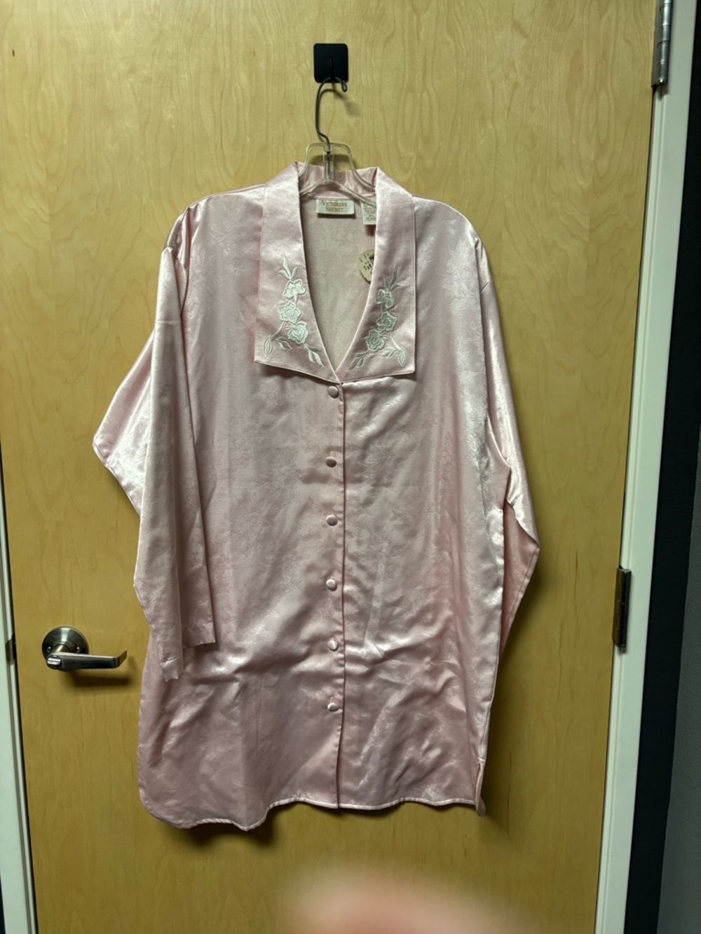 Vintage 80’s 90’s Victoria’s Secret Pink Damask Embroidered Nightgown NWT M/L